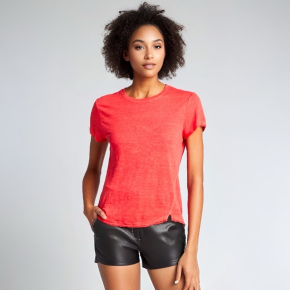 Frame Denim Tops - Frame Easy True Raw Edged Tee in Redwood